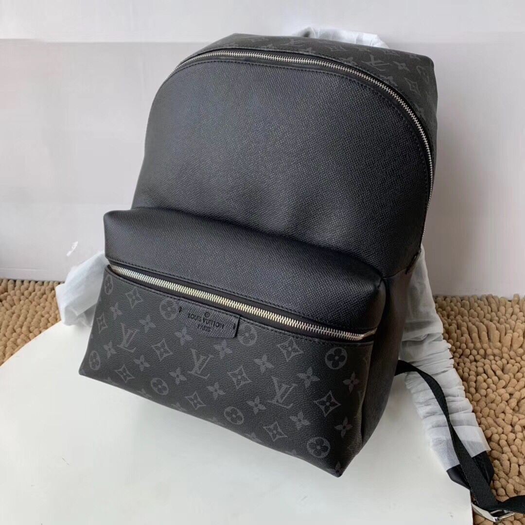 Louis vuitton original Discovery knapsack M30230 black JH00999JM27