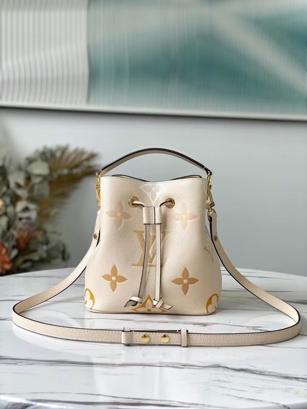 Louis Vuitton Original Leather NEONOE BB M45716 Cream&Saffron JH00196AS50