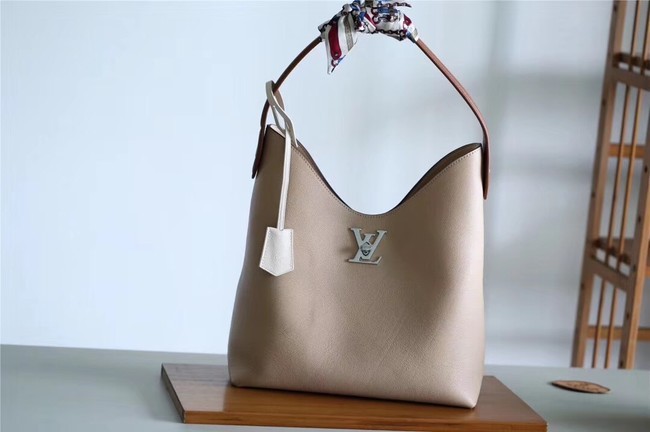 Louis vuitton original LOCKME HOBO M44330 Beige JH01288Nx98