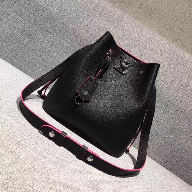 Replica 2017 louis vuitton original leather lockme bucket M54677 black JH00745qj24