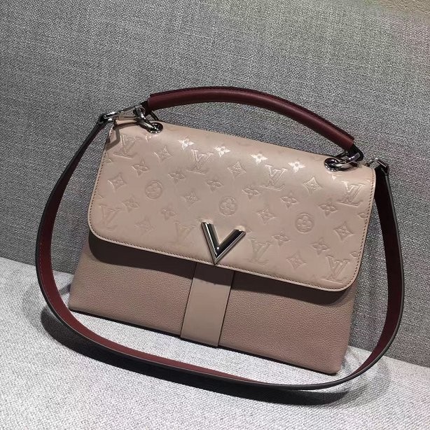 Replica 2017 louis vuitton original leather very one handle bag M42904 beige JH00791vf92