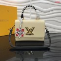 Imitation Louis vuitton original CRAFTY TWIST tote bag M56780 cream JH00427Ad61