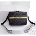 Replica Fashion Louis vuitton monogram canvas messenger 43845 black JH00171BC48
