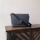 Fake Louis vuitton original best quality EXPLORER M50539 JH00113kd37