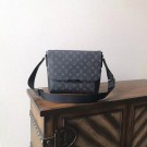 High Quality Replica Louis vuitton original best quality EXPLORER M50565 JH00112tp21
