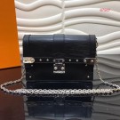Louis Vuitton TRUNK Chain Wallet M67508 black JH01130VQ41