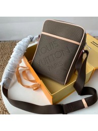 AAAAA Imitation Louis Vuitton Original Shoulder Bag M93223 grey JH00837wA64