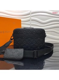 Replica Louis Vuitton DUO MESSENGER M69827 black JH00259EX20